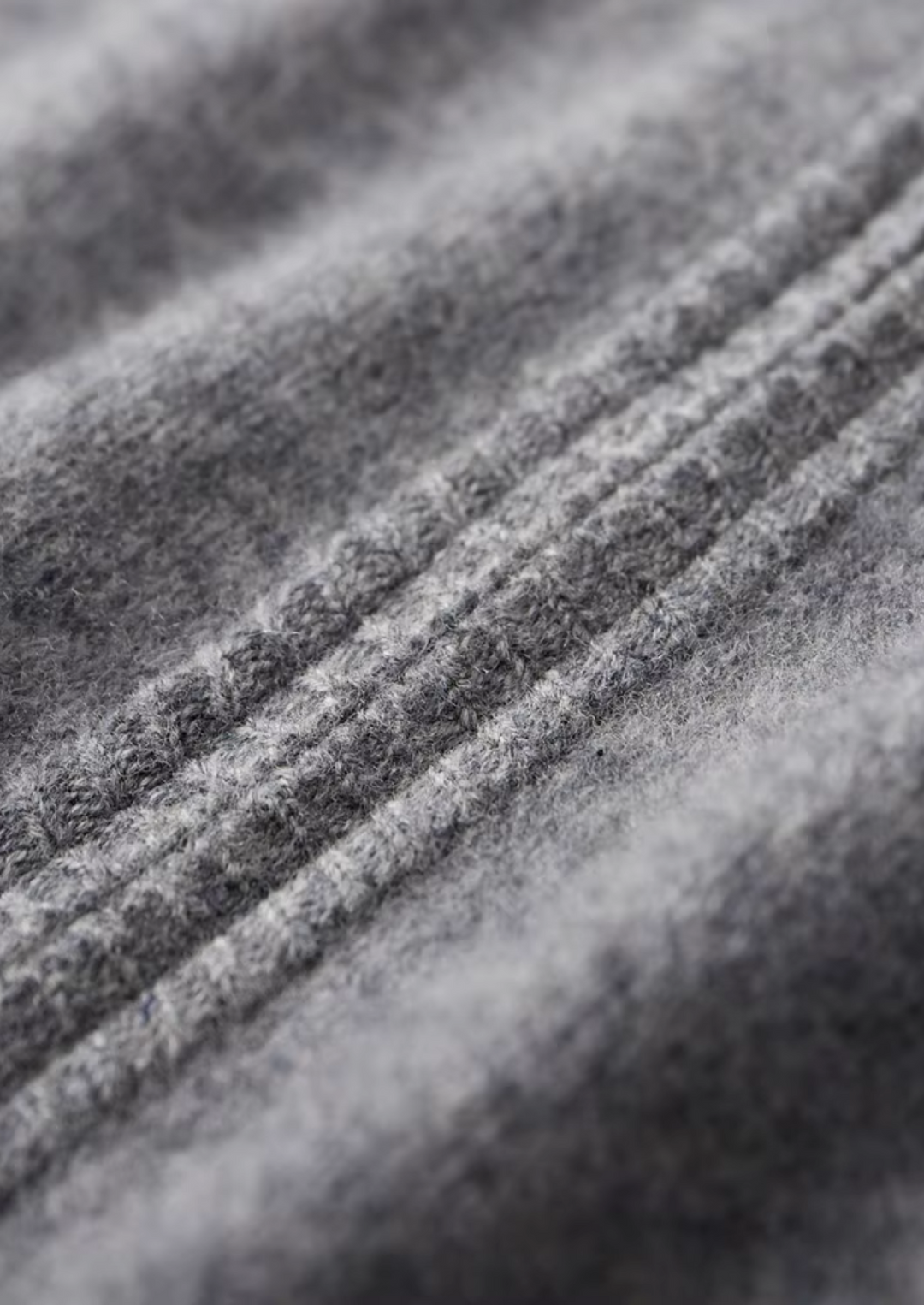 Luméon Zip Sweater
